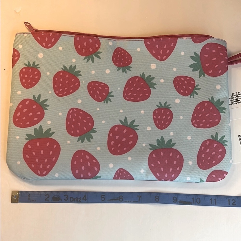 🍓Strawberry Print Wristlet Cosmetic Pouch Clutch Baby Blue and Pink - Picture 5 of 11